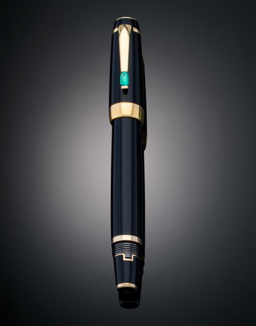PLUMA ESTILOGRÁFICA  MONTBLANC BOHEME VERT EN RESINA NEGRA 