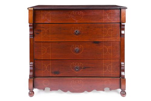 Cómoda en madera con fileteado en limoncillo, cuatro regist