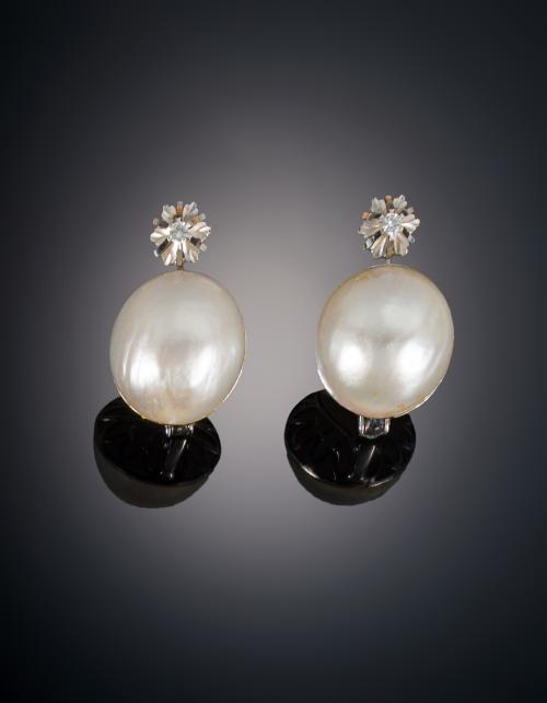 595   -  <p><span class="object_title">PENDIENTES PERLA JAPONESA Y DIAMANTE</span></p>