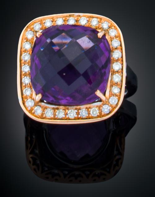 SORTIJA DISEÑO GEOMETRICO CON AMATISTA Y DIAMANTES EN ORO B