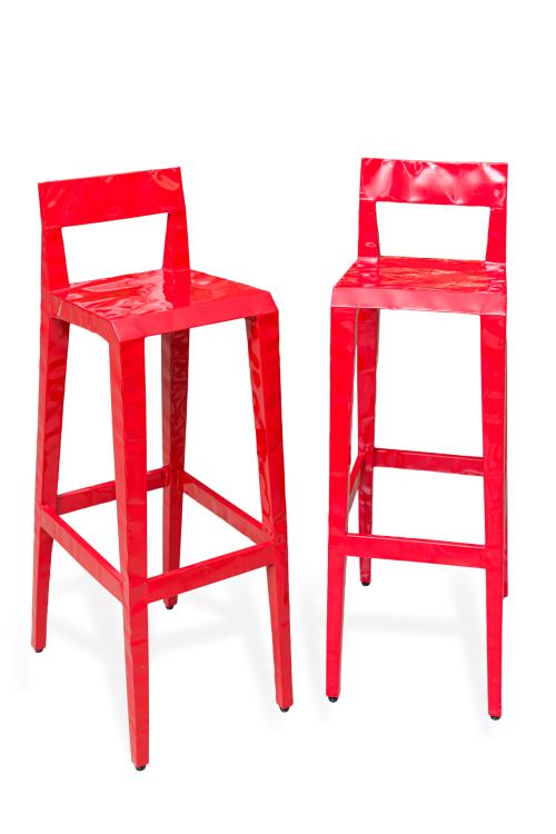 4   -  <p><span class="object_title">FRANCOIS AZAMBOURG (Angulema, 1963) para CAPPELLINI.<br/>Pareja de taburetes modelo "Bugatti-MR.B" en rojo.</span><br></p>