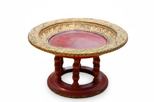 450   -  <p><span class="object_title">Bandeja Khantoke tailandesa en madera con incrustaciones de cristal </span><br></p>