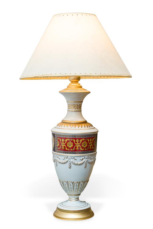 VERSACE.Lámpara en porcelana esmaltada y policromada con 