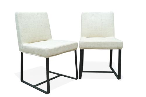 Pareja de sillas de la firma HALIFAX modelo Fosca.Patas e