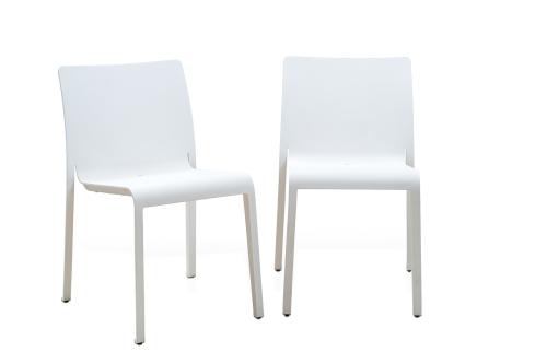 Pareja de sillas con reposabrazos de la firma Tribu modelo 