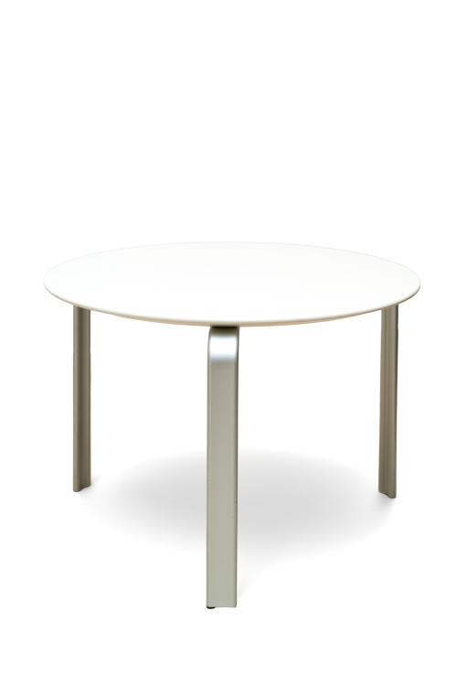 Jørgen Møller (Dinamarca, 1930-2011) para DEPADOVA.Mesita