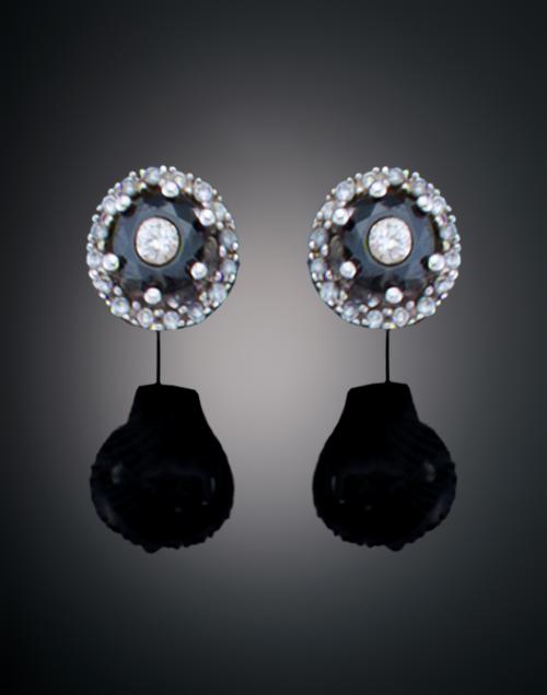 PENDIENTES CON DIAMANTES NEGROS ORLADO DE BRILLANTES EN ORO