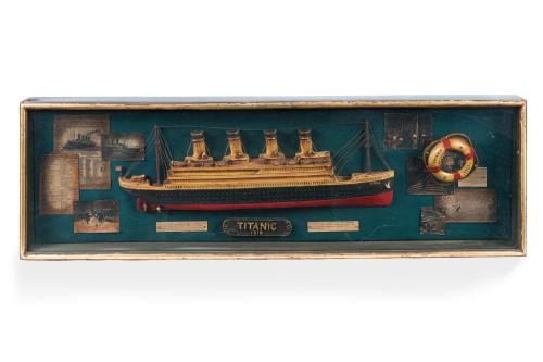 Lote de dos paneles con decoración marina. 