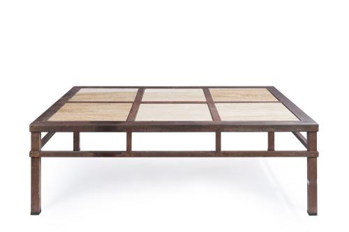 Mesa centro en forja con tapa de mármoles travertino.