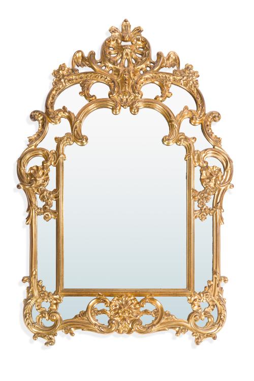 Espejo con marco en madera tallada con decoracíon de tornap