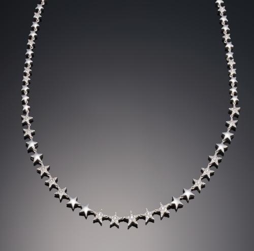 528   -  <p><span class="object_title">collar con estrellas y diamantes</span></p>
