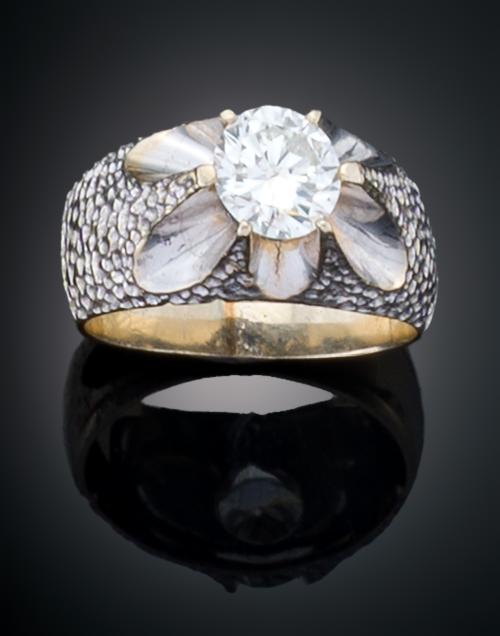 SORTIJA CON DIAMANTES EN ORO BLANCO DE 18 K