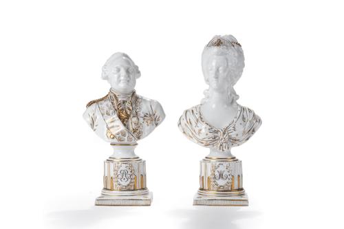 75   -  <p><span class="object_title">Pareja de bustos en porcelana de estilo Sèvres representando al rey Luis XVI y Maria Antonieta. </span><br></p>