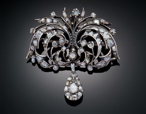 BROCHE ANTIGUO EN PLATA Y DIAMANTES