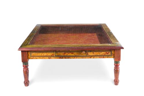 PACO TERÁN.Gran mesa de centro en madera tallada y pintad