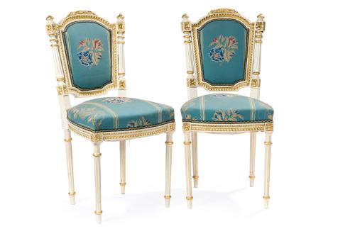 Pareja de sillas Luis XVI, Francia s. XIXEn madera pintad