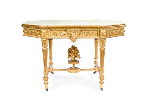 Consola Napoleón III, Francia, c. 1870En madera tallada y