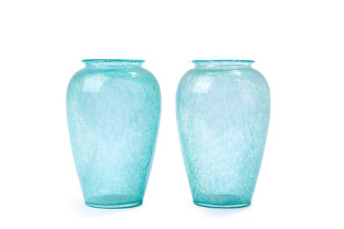 Pareja de jarrones en cristal, Italia, años 60. En tono t