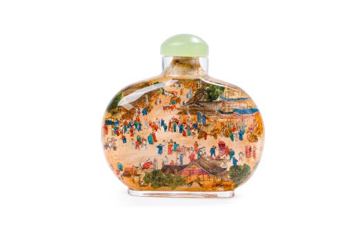 197   -  <p><span class="object_title">“Snuff bottle” en vidrio, Japón, c. 1900<br/>Con decoración pintada bajo el cristal y tapa en jade.</span><br></p>