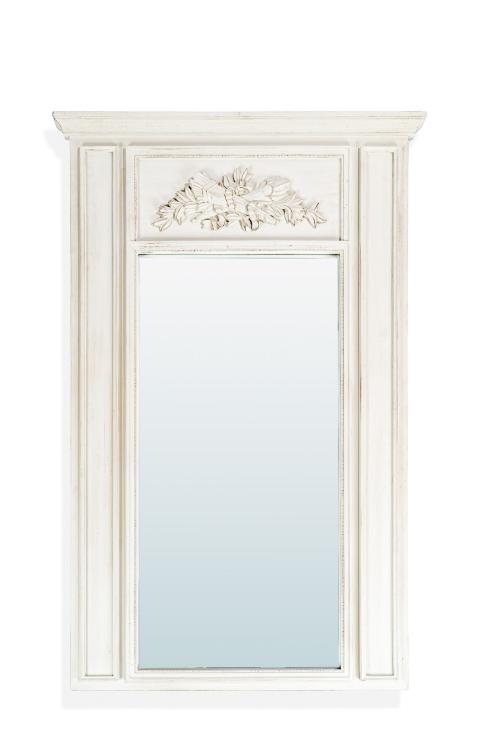 Trumeau estilo Luis XVI, s. XXEn madera pintada en gris y