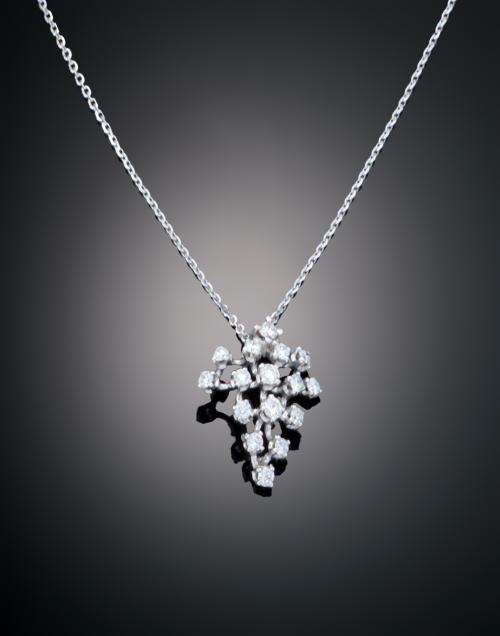 CADENA Y COLGANTE CON DIAMANTES EN ORO BLANCO DE 18 K