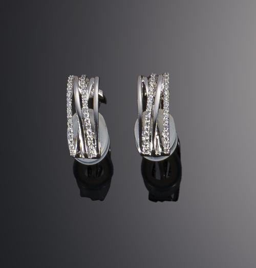 543   -  <p><span class="object_title">Pendientes con diamantes </span></p>