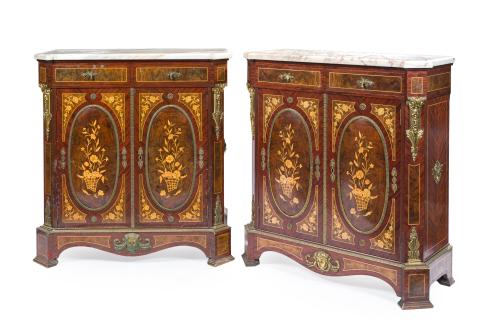 Pareja de entredoses de estilo holandés, S. XX.