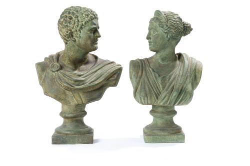 Pareja de esculturas de bustos romanos en terracota pintada