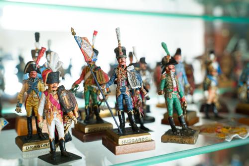 Gran colección de figuras de plomo pintadas a mano de solda