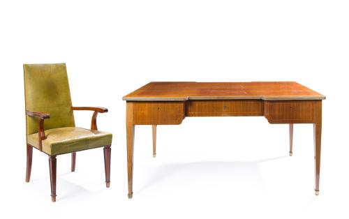 Lote formado por mesa escritorio y butaca de estilo neoclás