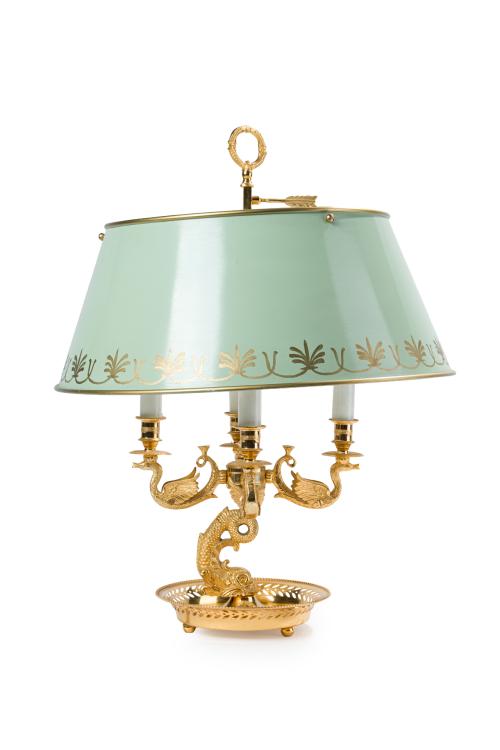 Lámpara de mesa tipo bouilloteRealizada en bronce dorado.