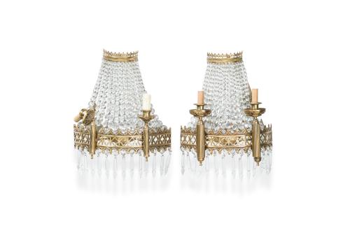 Pareja de apliques de dos brazos de luz de estilo Imperio e