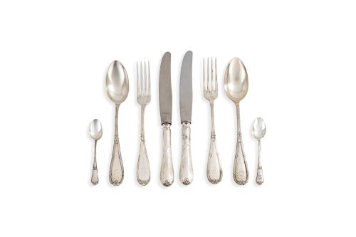 Juego de cubiertos de mesa en plata española punzonada, for