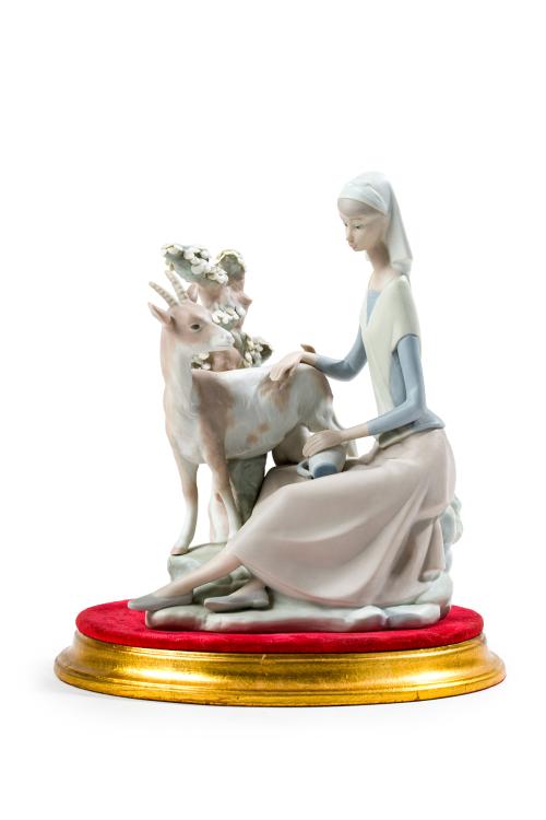 LLADRÓ"Pastora con cabra"Porcelana esmaltada. Con marca