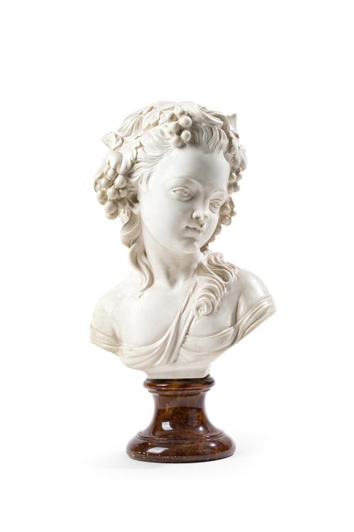 Busto de joven dama en resina. 