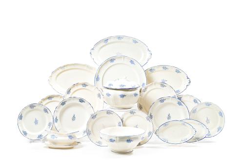 Vajilla de La Cartuja de Sevilla-Pickman en loza fina con d