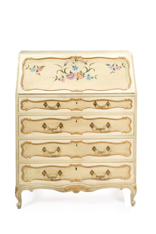 295   -  <p><span class="object_title">Cómoda escritorio de estilo veneciano en madera pintada, tapa frontal abatible con decoración de flores y parte inferior con 4 registros de cajones. </span><br></p>