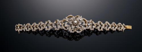 579   -  <p><span class="object_title">Pulsera Isabelina con diamantes</span></p>