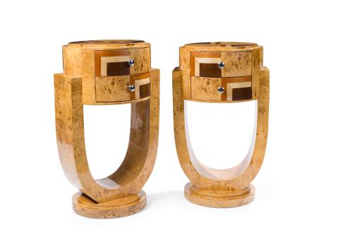 Pareja de mesitas de noche estilo Art DecóEn madera chape