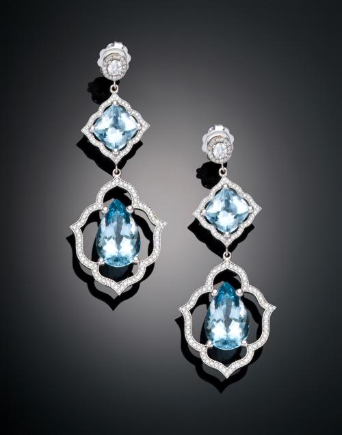 PENDIENTES DISEÑO FLORAL CALADOS CON AGUAMARINAS Y DIAMANTE