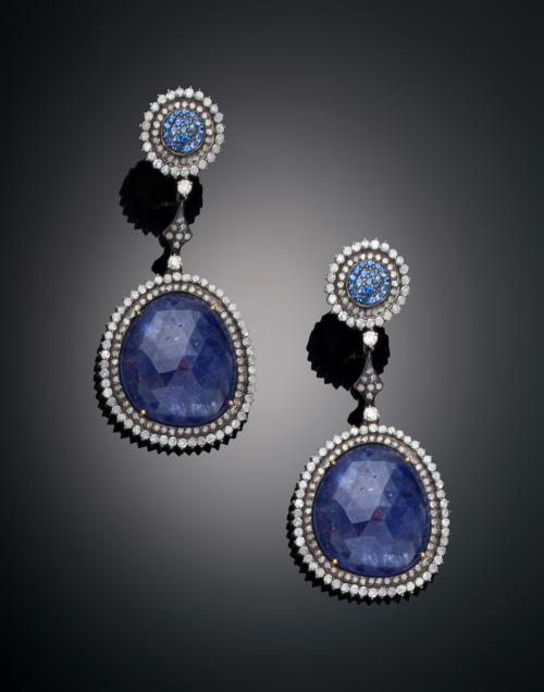 PENDIENTES LARGOS CON ZAFIROS FACETADOS Y DIAMANTES EN PLAT