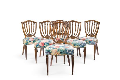 Juego de seis sillas estilo Hepplewhite en madera de nogal,