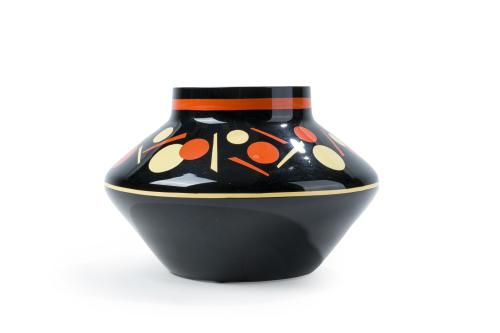 Centro estilo Art Decó en vidrio color negro con decoracion