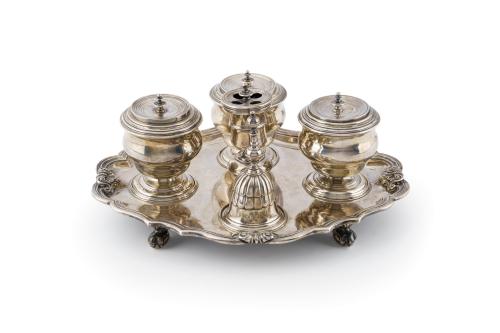 36   -  <p><span class="object_title">Escribania en plata española punzonada C. 1735. Pieza de colección. </span><br></p>