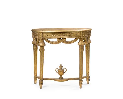 Consola de estilo neoclásico en madera tallada y dorada. So
