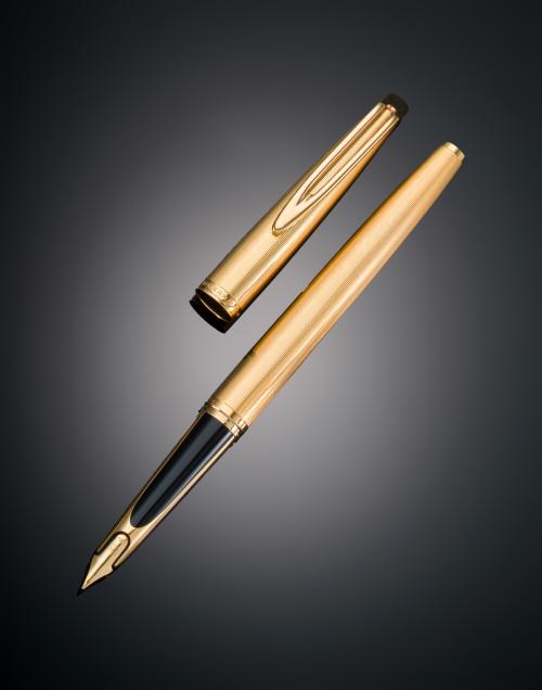 PLUMA ESTILOGRÁFICA WATERMAN C/F CHAPADA EN ORO AMARILLO DE