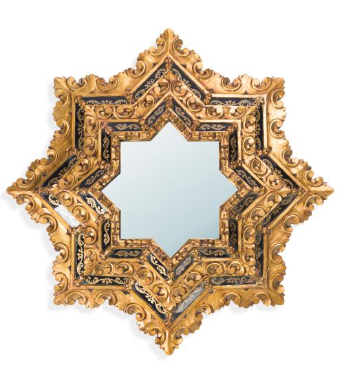 304   -  <p><span class="object_title">Espejo con forma de  estrella, S. XX <br/>En madera tallada y dorada con decoración de "c" y entrecalles de vidrio esmaltado en azul con hojas de acanto en dorado. </span><br></p>