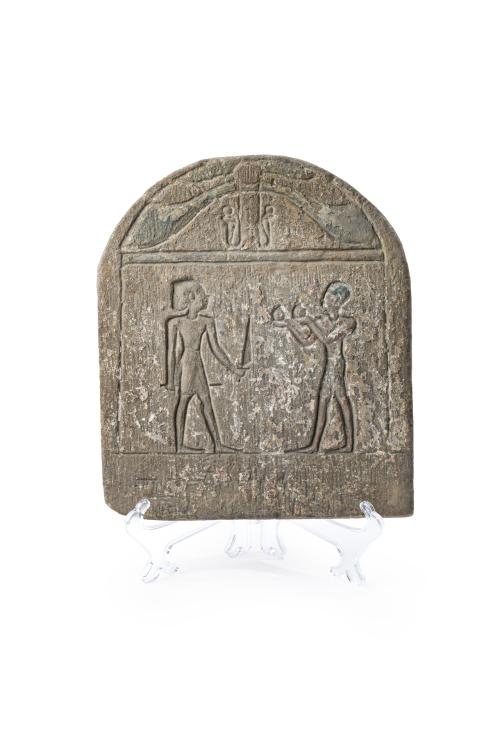465   -  <p><span class="object_author">EGIPTO.  Período Ptolemaico (332-30 a.C.)  - Estela de ofrenda</span></p>