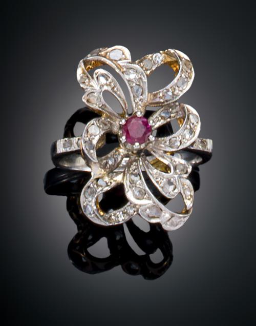SORTIJA ART NOUVEAU CON RUBÍ Y DIAMANTES EN ORO AMARILLO CO