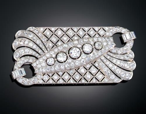 BROCHE PLACA CON DIAMANTES EN PLATINO, CONVERTIBLE EN PULSE